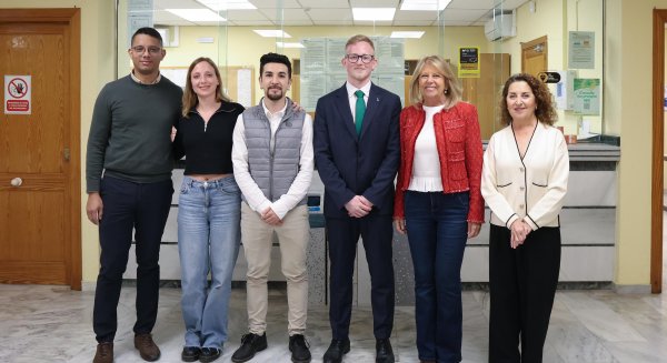 Marbella refuerza su colaboración con la ONCE para modernizar los quioscos y mejorar la accesibilidad en la ciudad