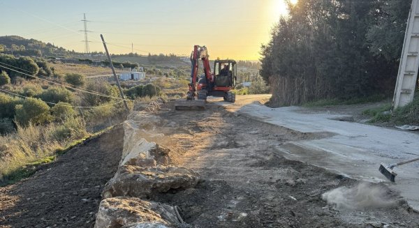 Estepona refuerza la seguridad en caminos rurales con mejoras y trabajos continuos de mantenimiento 