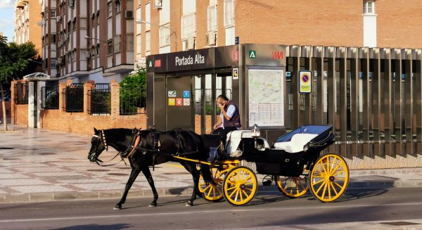 Málaga estudia crear nuevas plazas de aparcamiento para los vecinos de Los Corazones y Portada Alta