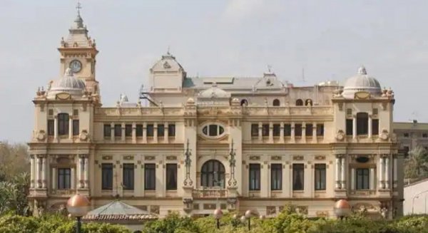 Málaga adjudica por 1,3 millones el servicio de atención a personas sin hogar del proyecto Puerta Única