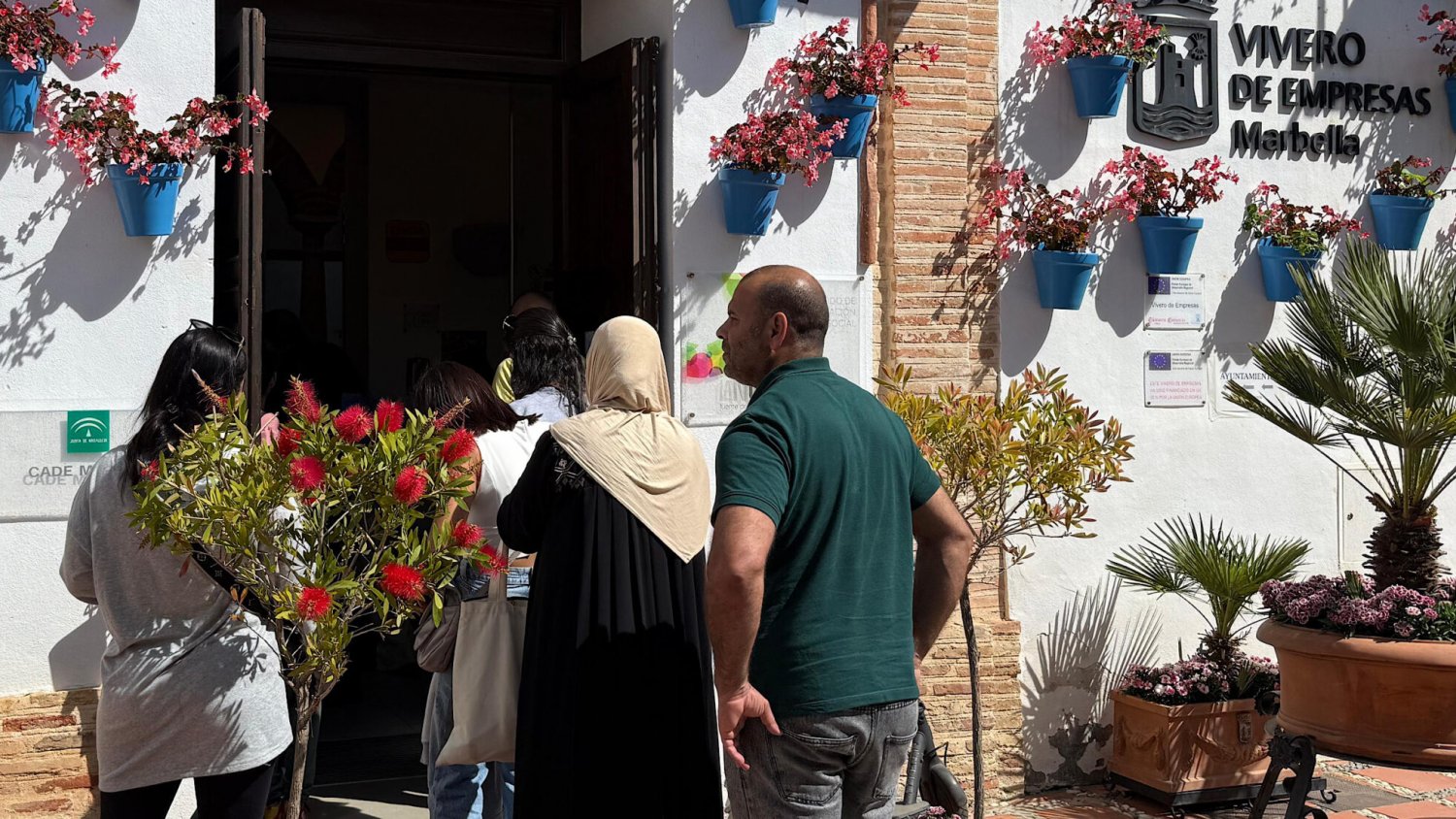 Moltó critica al equipo de gobierno del PP por asumir las políticas de inmigración del Gobierno de Pedro Sánchez