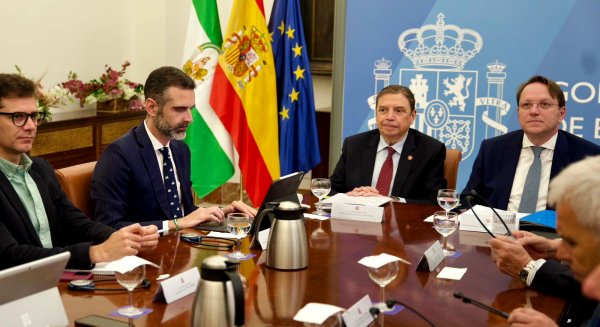 El consejero de Agricultura aplaude el refuerzo de los controles a las importaciones para evitar la competencia desleal