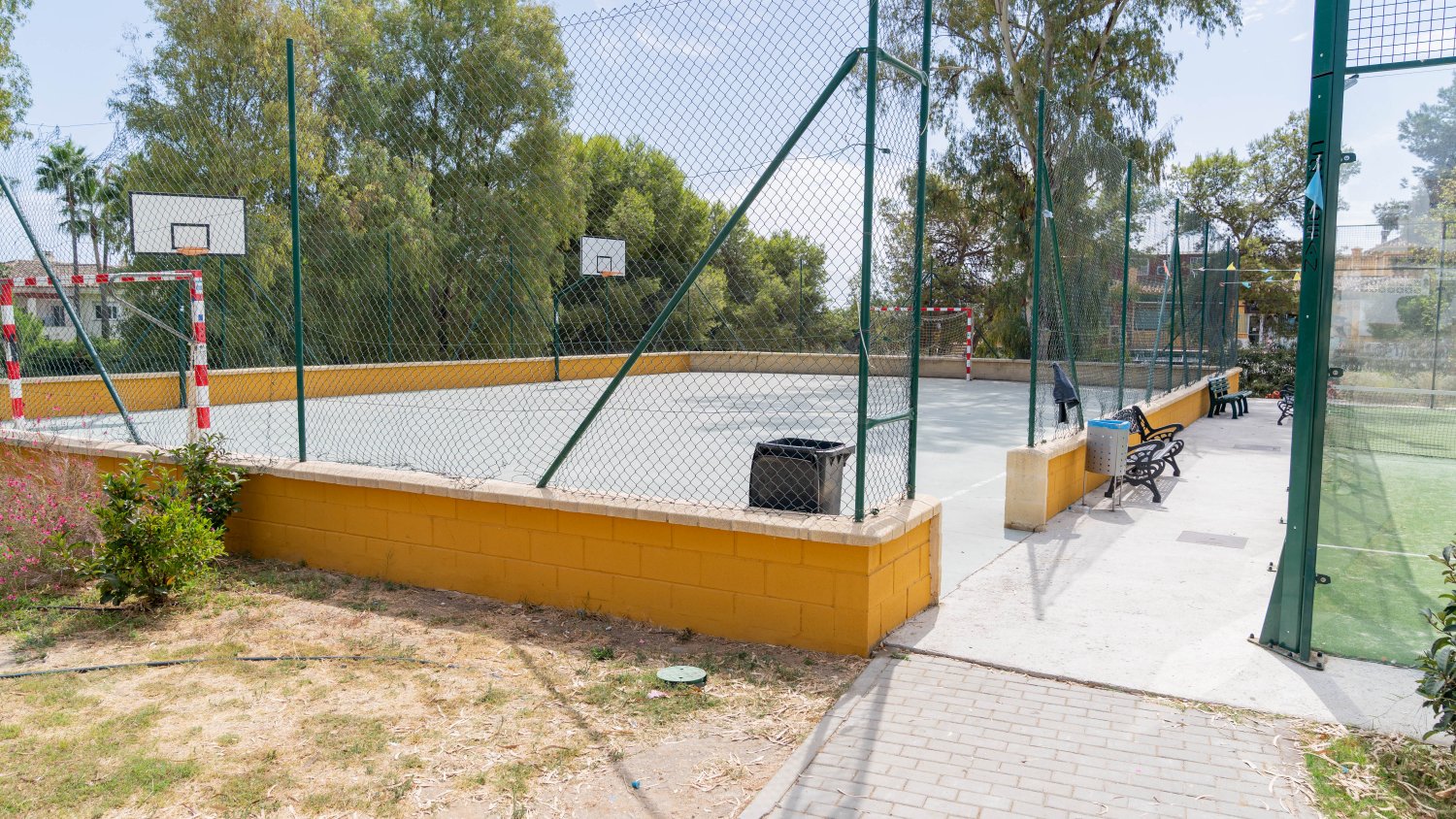 Estepona adjudica la construcción de dos nuevas pistas de pádel en Nueva Atalaya