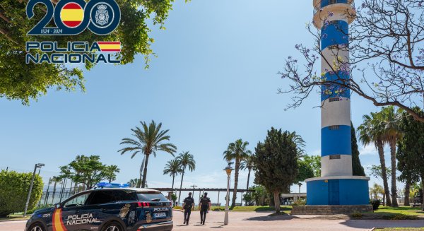 La Policía Nacional detiene en Vélez-Málaga a un multirreincidente por once robos en el interior de vehículos