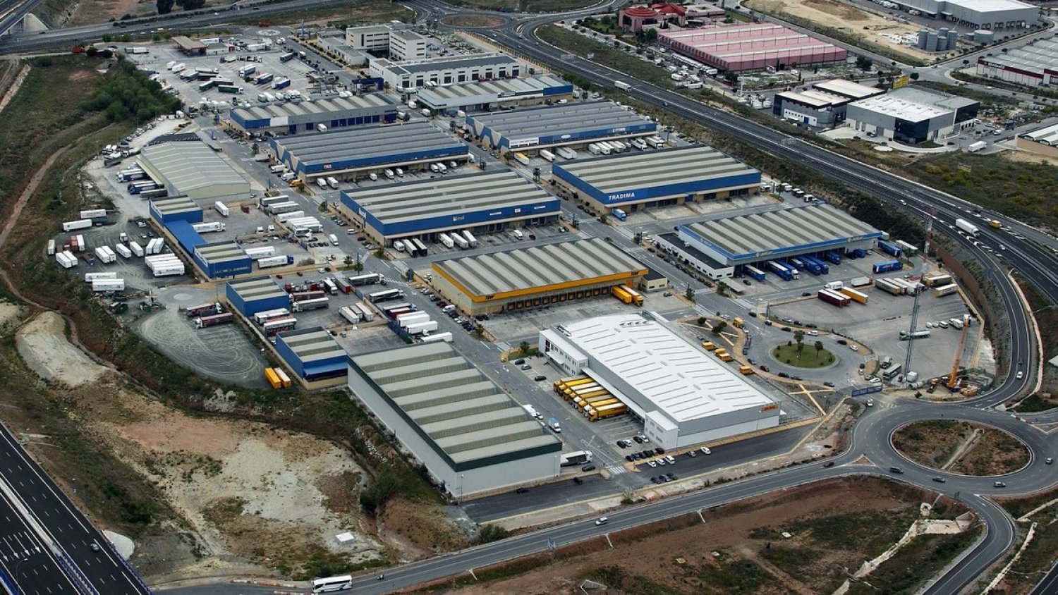 La Junta convoca 50 millones de euros en ayudas para la modernización y eficiencia energética de polígonos industriales