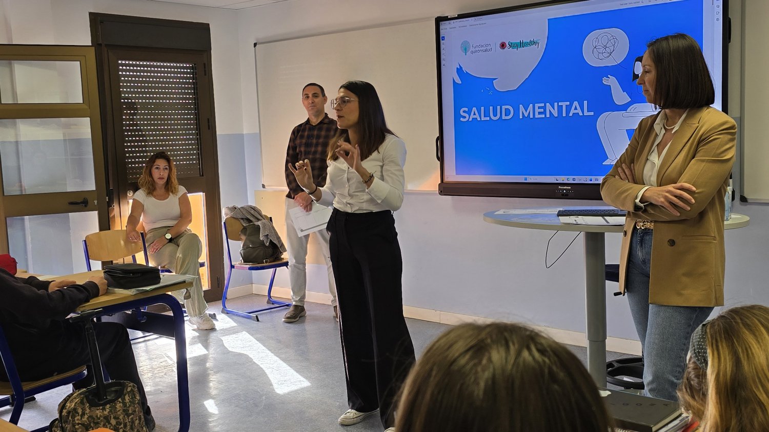Profesionales de Quirónsalud Marbella imparten talleres contra el acoso escolar y por la salud mental en el Colegio Alemán