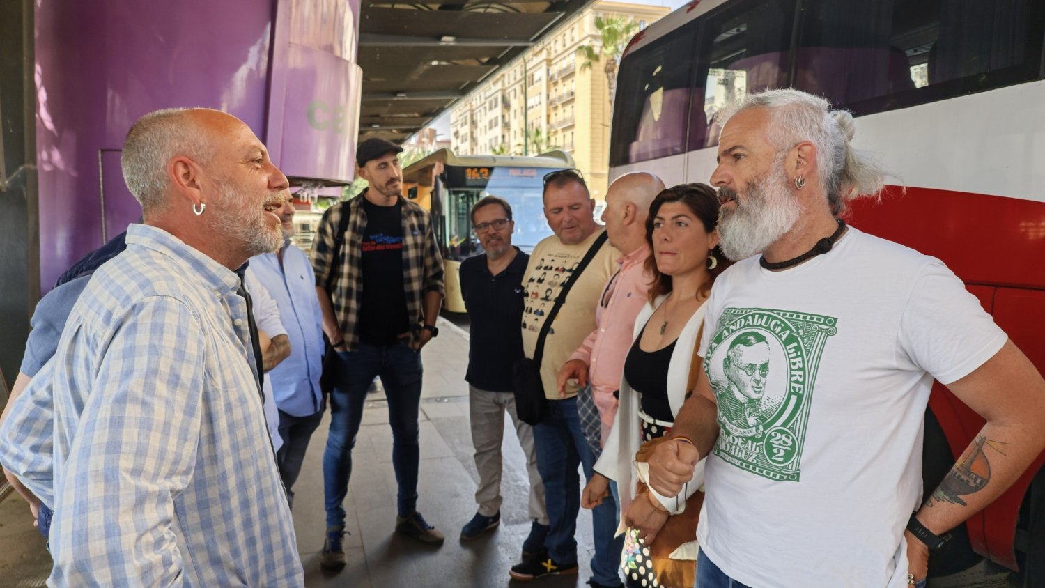 Ernesto Alba propone una tarifa plana de transporte público a un euro al día tras reunirse con profesionales del sector en Málaga
