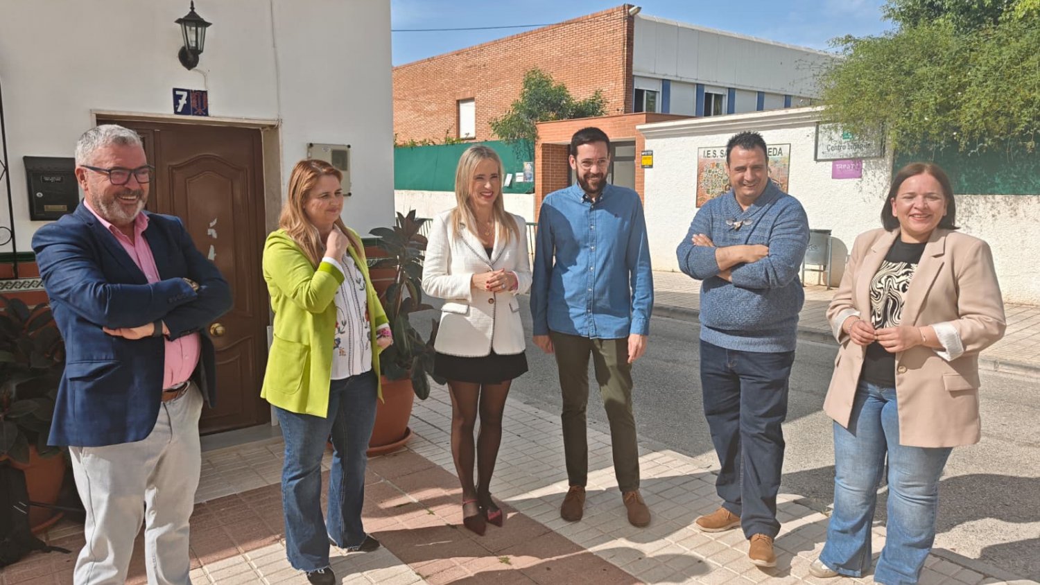 Patricia Alba se compromete en Vélez-Málaga a devolver la educación al centro de las políticas con un gobierno progresista