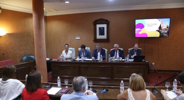 El Foro de Turismo de Málaga se cita en la Cámara de Comercio para abordar la movilidad de la ciudad