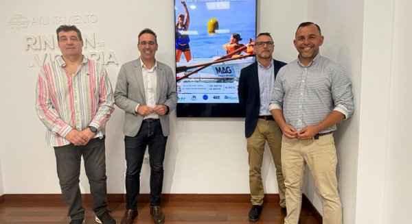 Rincón de la Victoria acogerá las dos primeras regatas de la Liga Provincial de Chalanas de la Diputación de Málaga