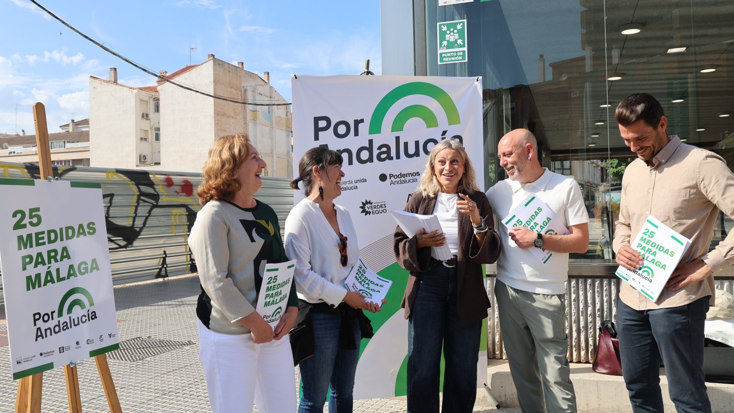 Ernesto Alba denuncia que 'tras ocho años de gobierno del PP en Andalucía y Málaga hay menos derechos y la gente vive peor'