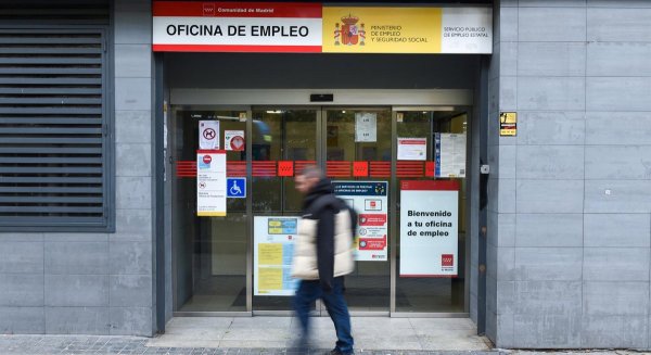 Málaga reduce el paro en más de 4.000 personas en abril impulsada por el sector servicios