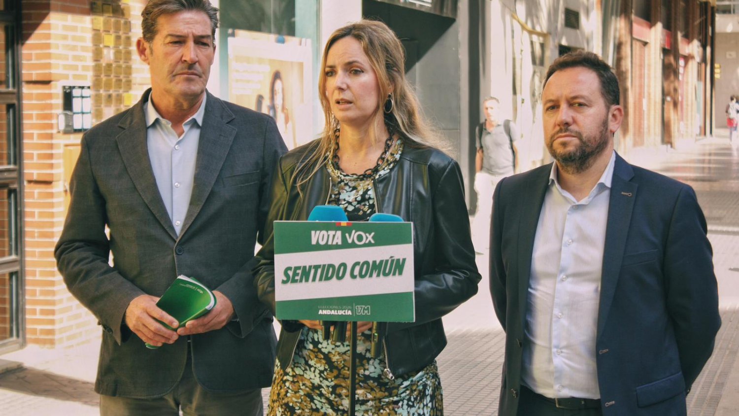 VOX denuncia la 'presión fiscal y la burocracia' que dificultan la actividad de los jóvenes empresarios en Málaga