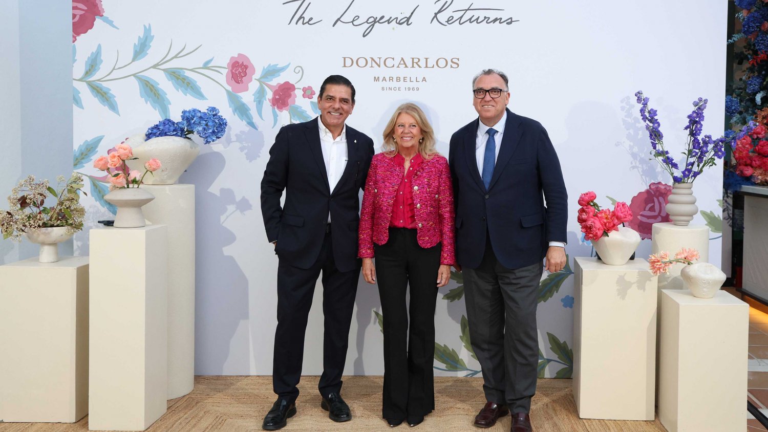 Muñoz destaca en la reapertura del Hotel Don Carlos que la modernización hotelera refuerza la competitividad 