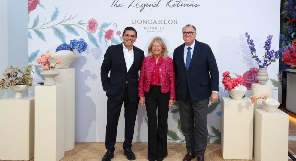 Muñoz destaca en la reapertura del Hotel Don Carlos que la modernización hotelera refuerza la competitividad 