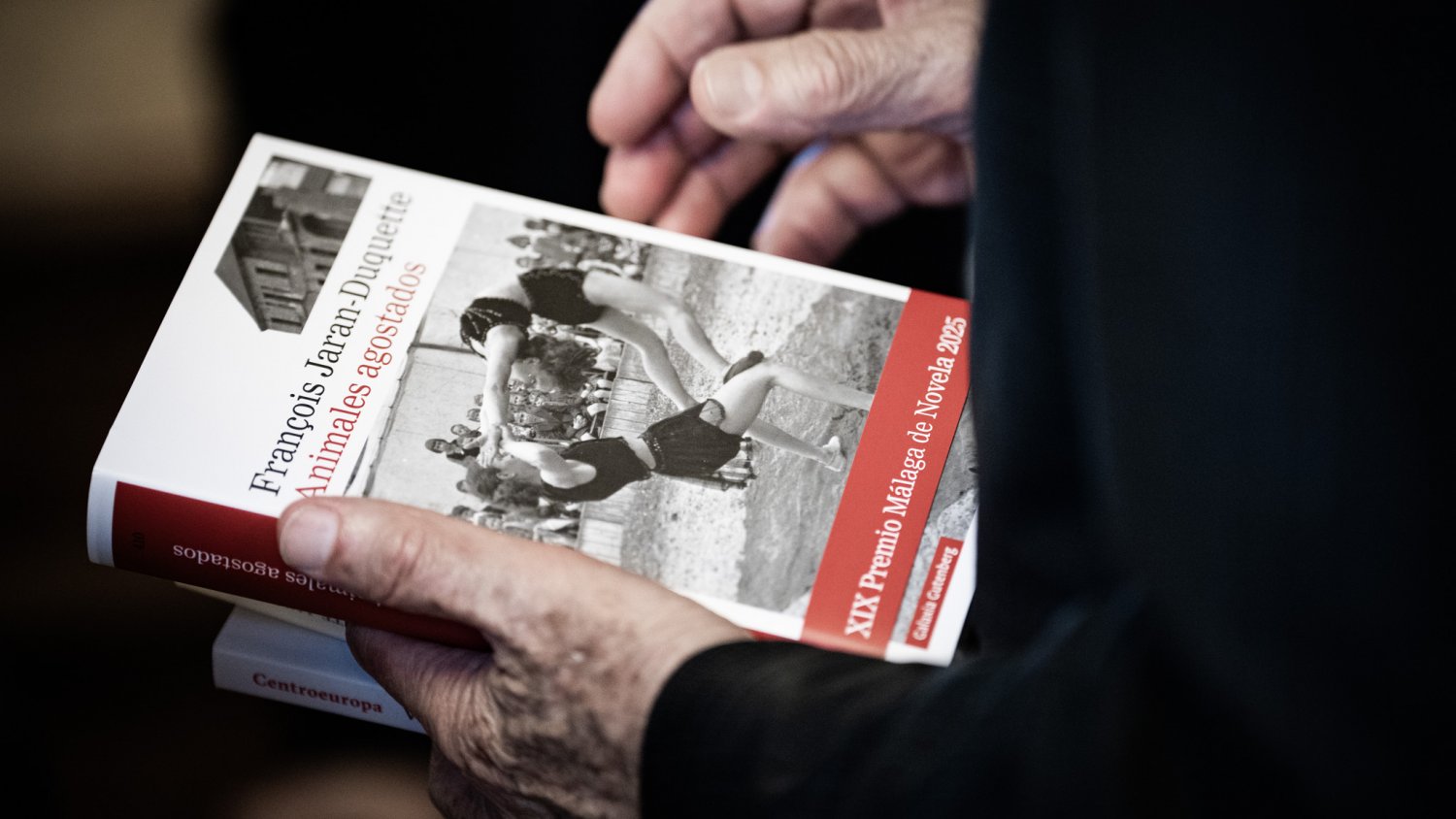 El Ayuntamiento presenta 'Animales agostados', de François Jaran-Duquette, ganadora del XIX Premio 'Málaga de Novela'