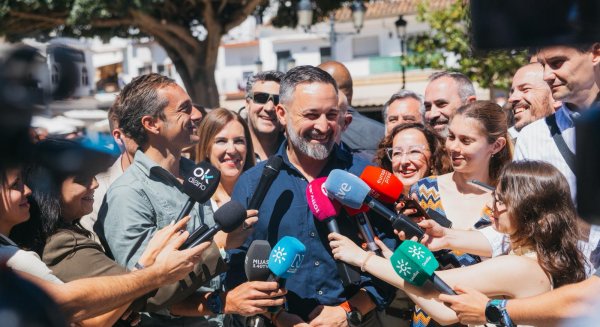 Abascal acusa a Sánchez de usar el hantavirus para tapar su “corrupción” y al PP de convertir la campaña andaluza en “OT”