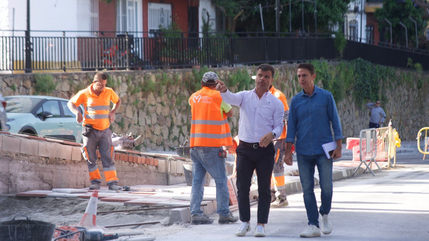 Marbella habilita las primeras 51 plazas de aparcamiento en el entorno del puente Cristo del Amor y continúa los trabajos