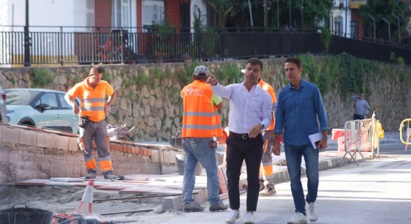 Marbella habilita las primeras 51 plazas de aparcamiento en el entorno del puente Cristo del Amor y continúa los trabajos