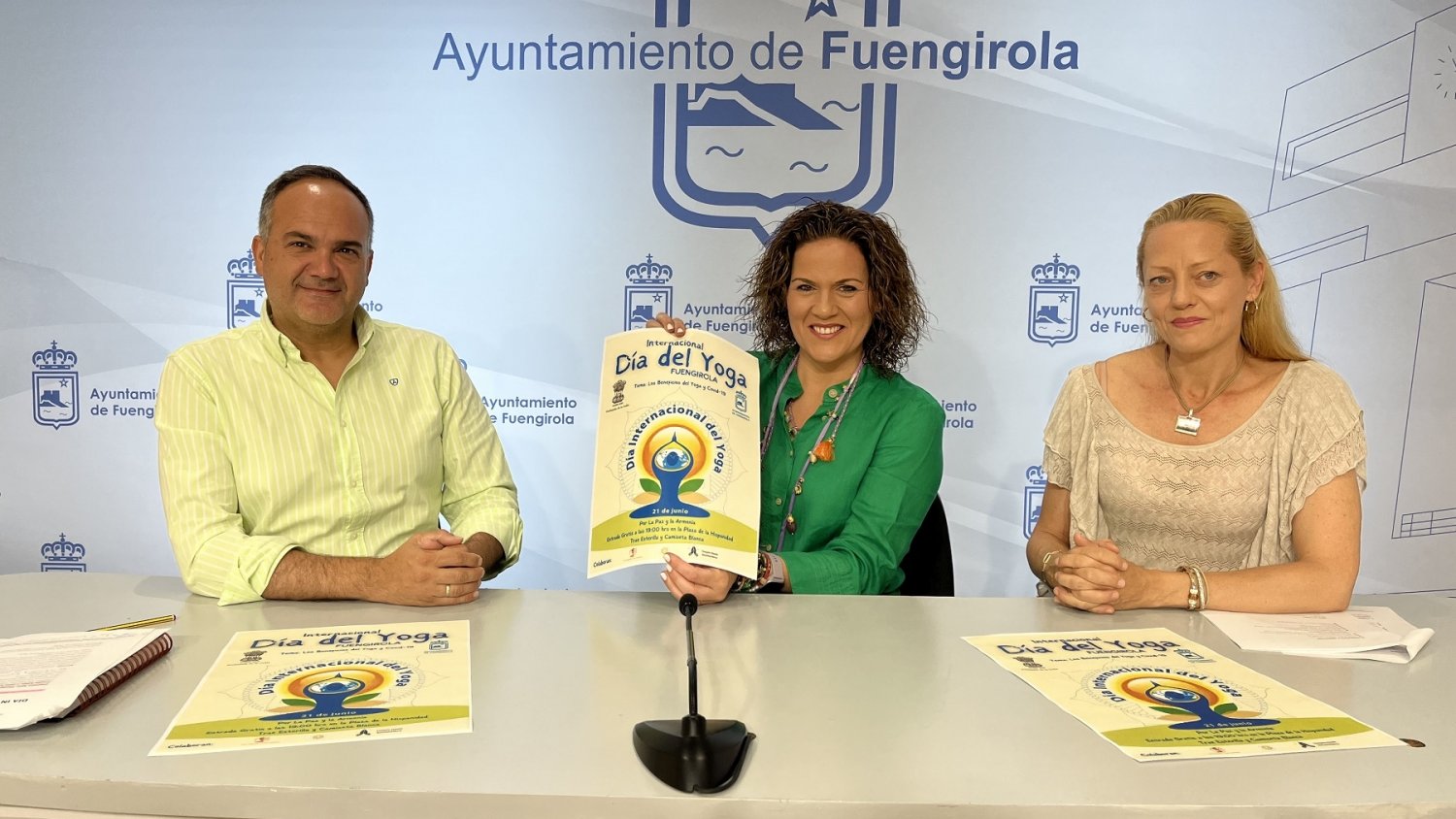 Fuengirola celebra el Día Internacional del Yoga con una exhibición gratuita en la plaza de la Hispanidad