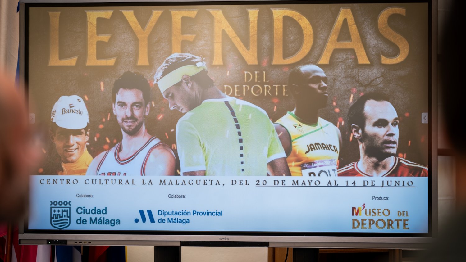 El Centro Cultural 'La Malagueta' acoge la exposición “Leyendas del deporte” con 200 piezas 