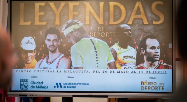 El Centro Cultural 'La Malagueta' acoge la exposición “Leyendas del deporte” con 200 piezas 