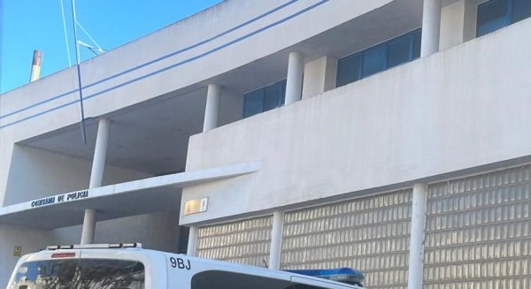 La Policía Nacional detiene a los autores de varios robos con fuerza que se ensañaron con un mismo establecimiento en Marbella 