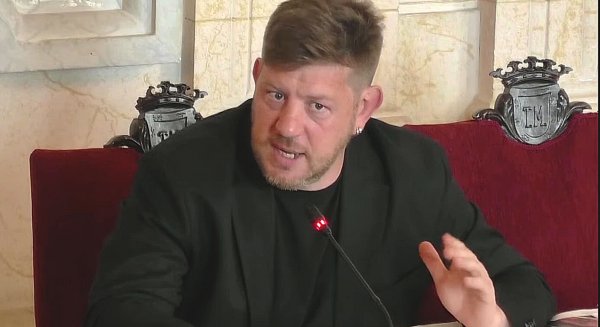 Sguiglia critica la falta de apoyo municipal a la cultura local y pide un cambio en la política cultural del Ayuntamiento