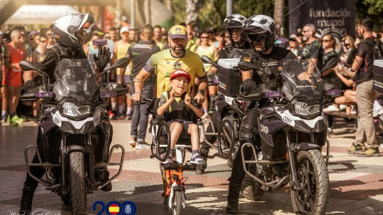 La Policía Nacional y 1.500 corredores celebran en Vélez-Málaga la III Ruta 091