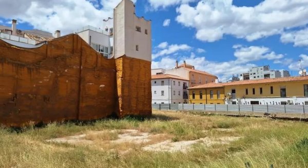 La Junta recibe tres ofertas para levantar 50 viviendas protegidas en El Perchel de Málaga