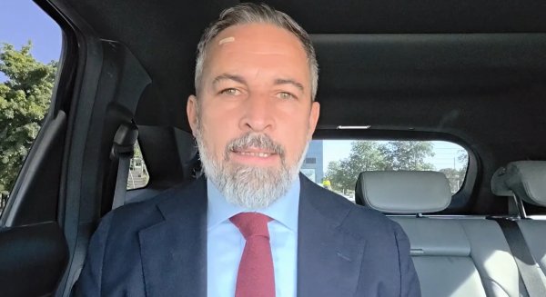 Abascal pide “recuperar una España decente” tras el registro de la UCO en Ferraz