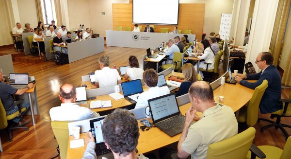 Las universidades públicas andaluzas harán barridos selectivos para detectar dispositivos no autorizados en la PAU
