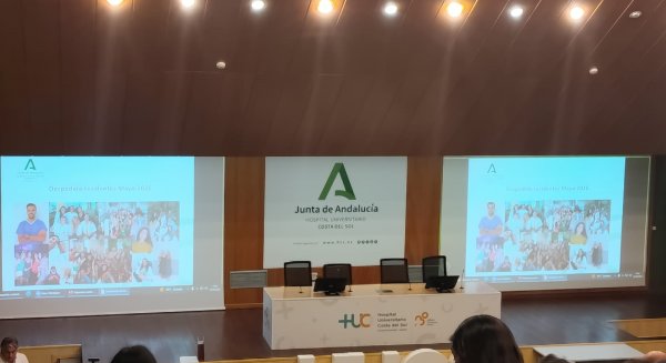 Los médicos residentes del Hospital Costa del Sol reciben el apoyo de CCOO en su acto de despedida