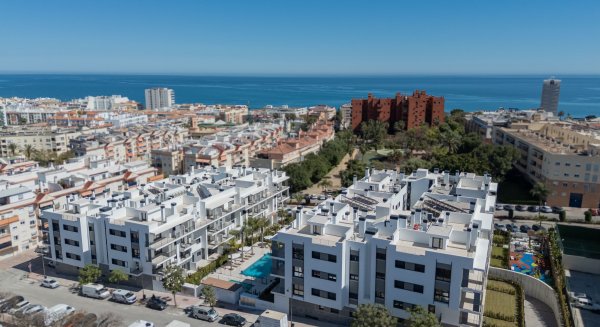 Exxacon entrega 102 viviendas de su promoción Isidora Living en Estepona tras invertir más de 37 millones de euros