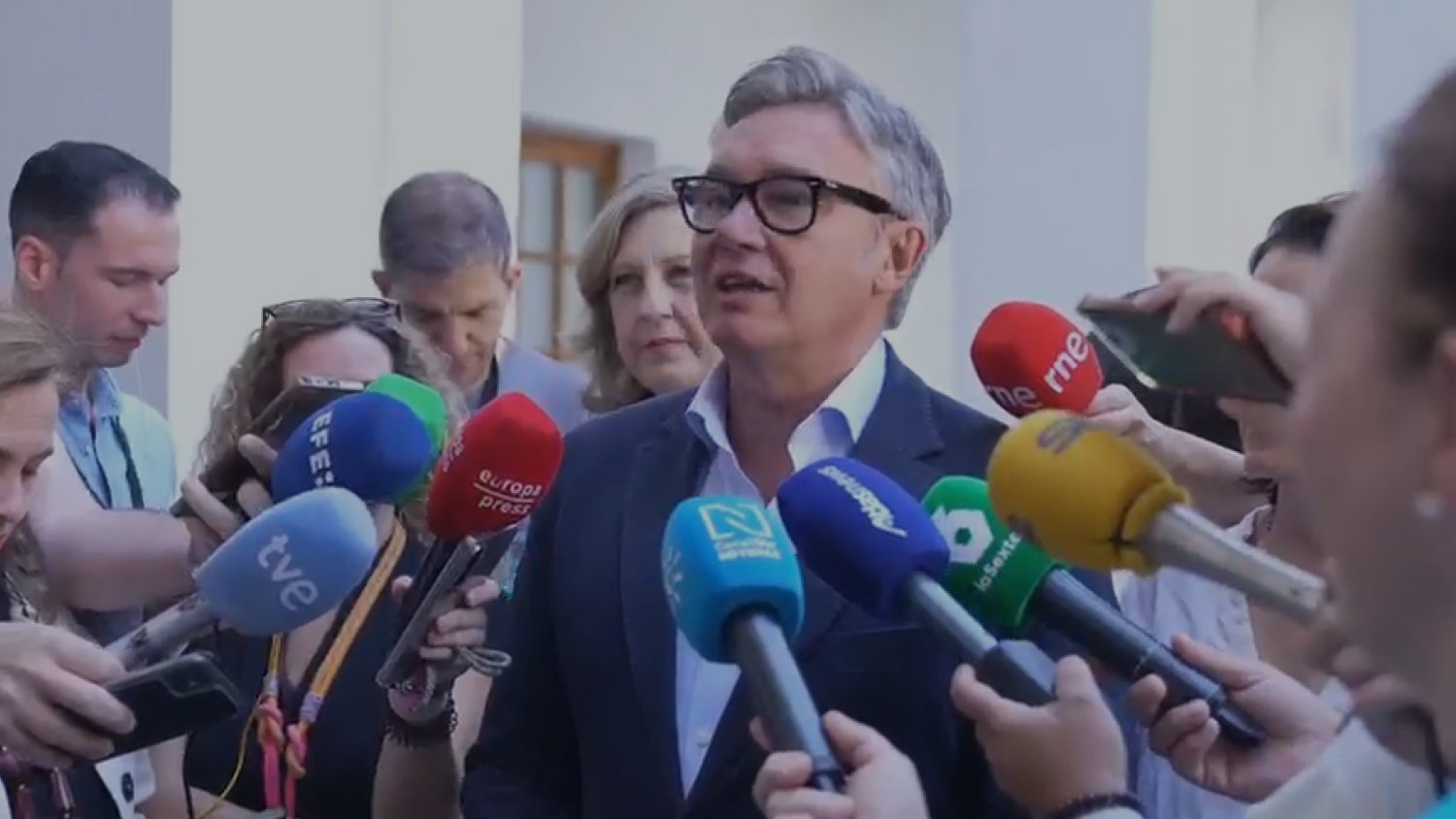 Vox insta al PP andaluz a pactar con ellos o con la izquierda y rechaza acuerdos con el PSOE