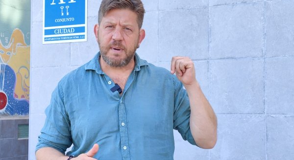 Nico Sguiglia denuncia al alcalde de Málaga de 'hacer humo y propaganda' con la moratoria de apartamentos turísticos