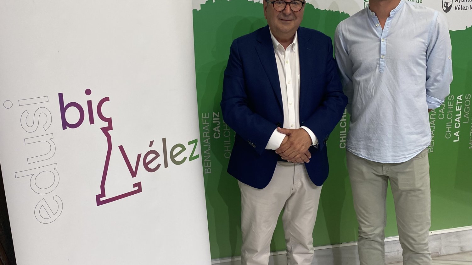 Vélez-Málaga presenta una app de demanda y oferta de empleo para favorecer la ocupación local