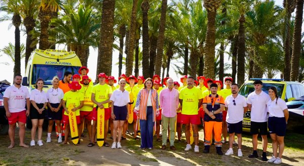 El Ayuntamiento de Torremolinos intensifica la seguridad en sus playas con cerca de 50 profesionales este verano