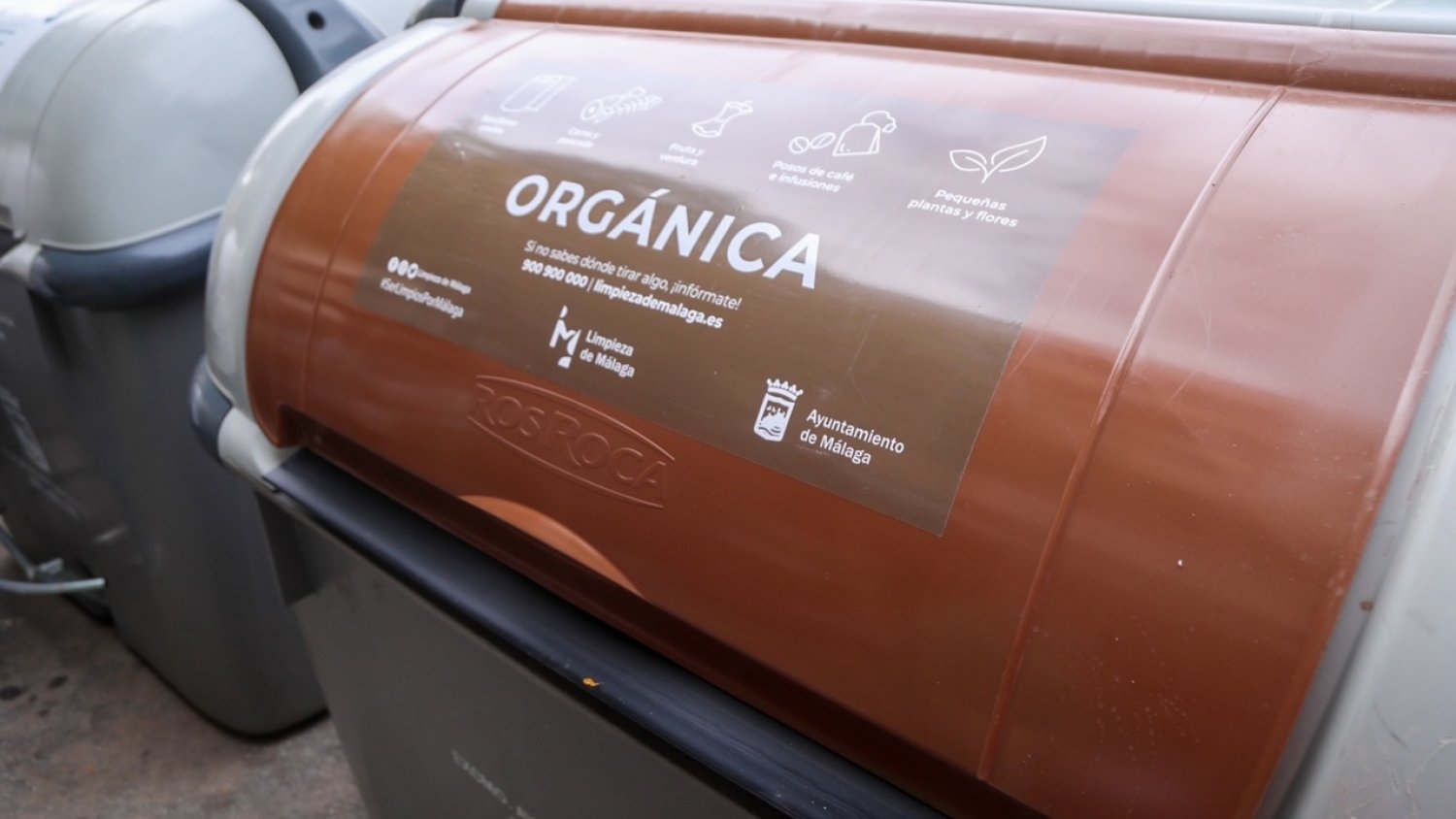 Entran en servicio los nuevos contenedores marrones para la recogida de biorresiduos orgánicos