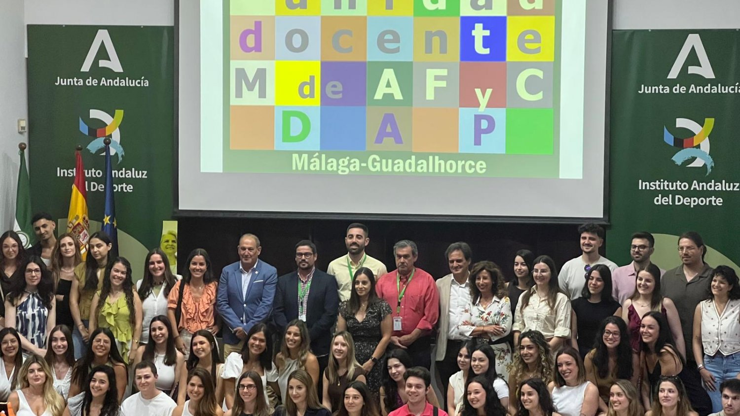 CCOO acoge a los nuevos residentes en Málaga con una cálida bienvenida y un éxito rotundo de convocatoria