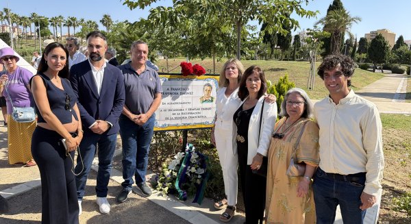 El PSOE elogia a Francisco Espinosa por su defensa 'de la dignidad' de los represaliados en el cementerio de San Rafael   