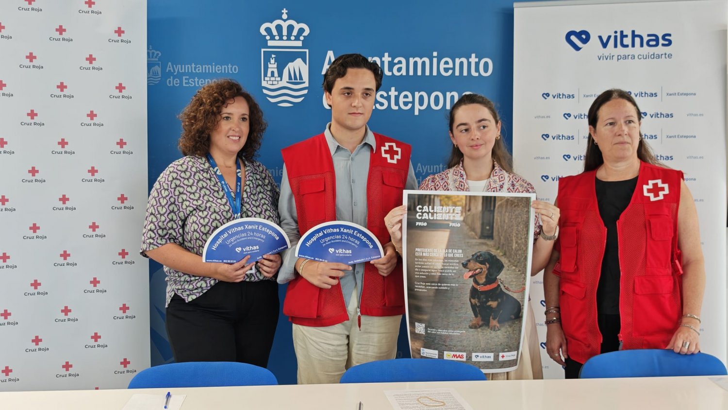 Estepona y Cruz Roja organizan una campaña para prevenir los efectos del calor en personas mayores y vulnerables