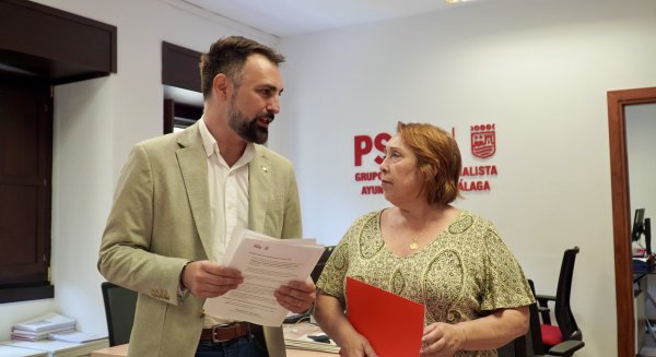 Ruiz Araujo acusa a De la Torre de usar Málaga como un “tablero de Monopoly” y pide paralizar las licencias turísticas
