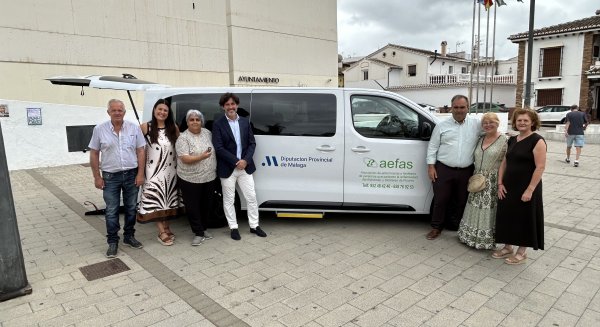 La Diputación subvenciona la compra de dos vehículos adaptados para AEFAS y GDR Valle del Guadalhorce de Pizarra