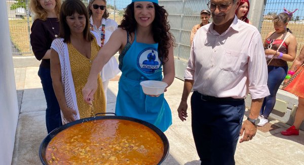Rocío Ruiz participa en un encuentro en Chiclana con familias de pacientes con daño cerebral