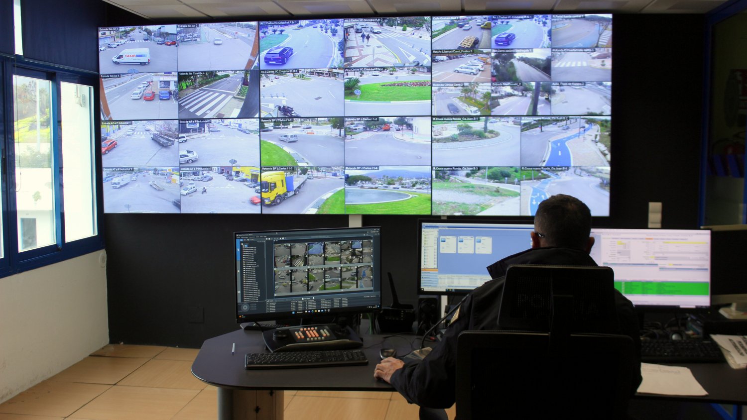 Estepona reforzará el sistema de control de tráfico con nuevas cámaras inteligentes para mejorar la movilidad urbana 