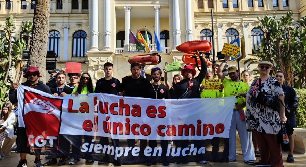 Nico Sguiglia reclama al alcalde de Málaga una solución urgente al conflicto de los socorristas en huelga