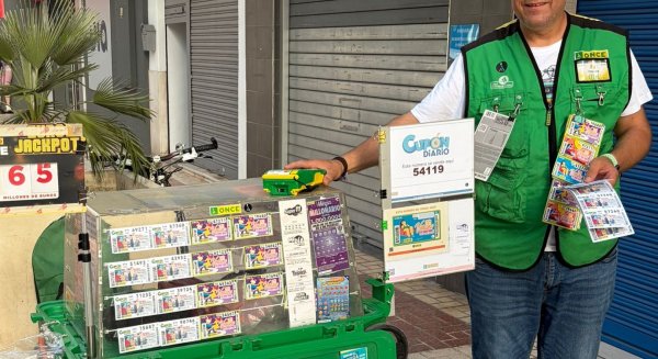 La ONCE reparte 210.000 euros en premios en Cruz de Humilladero