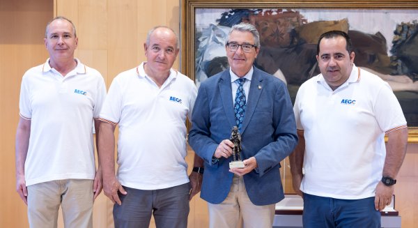 Salado se suma a la petición para declarar el litoral andaluz 'zona de especial singularidad'