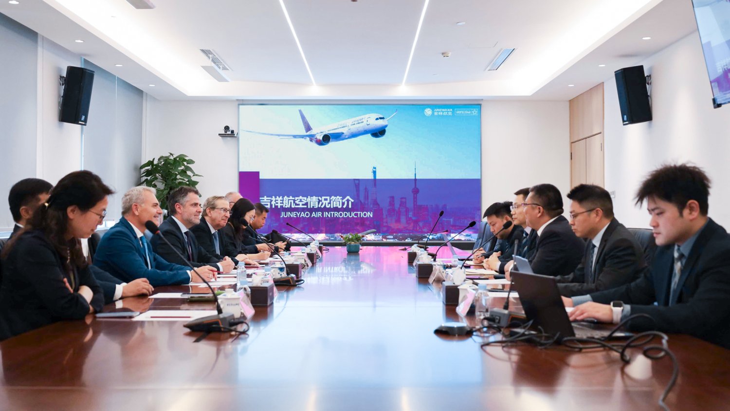 Málaga refuerza en Shanghái su proyección internacional y busca mejorar la conectividad aérea con Asia
